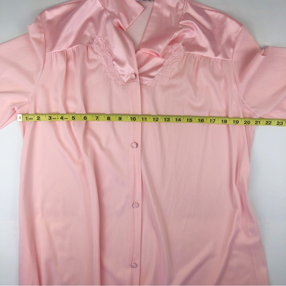 Vintage Vanity Fair Pink Nylon Button Front Robe Nightgown Large - Picture 11 of 11
